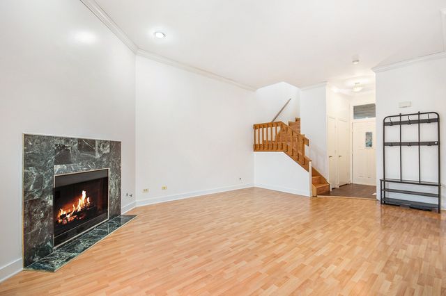 1008 Arbor Court, Mount Prospect, IL 60056