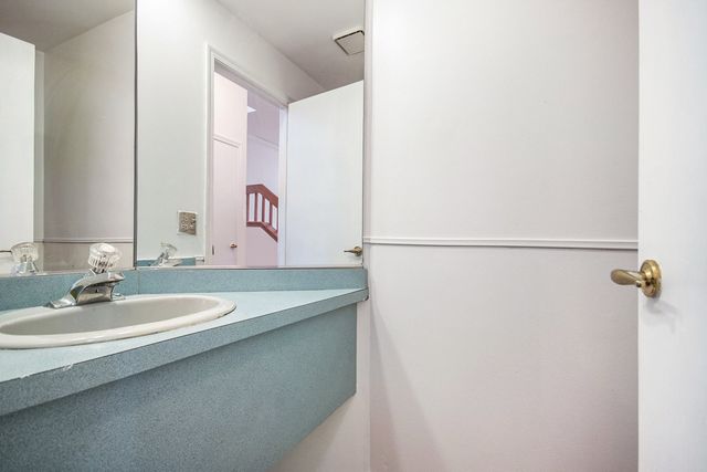 1008 Arbor Court, Mount Prospect, IL 60056