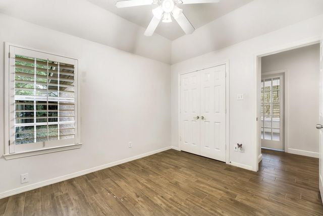 30 Vista Cove Circle, The Woodlands, TX 77381