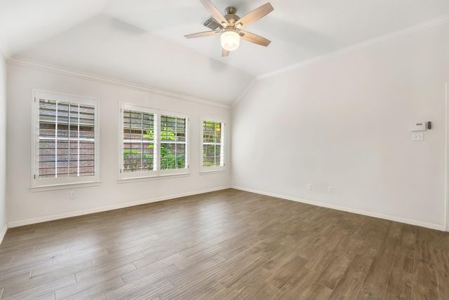30 Vista Cove Circle, The Woodlands, TX 77381