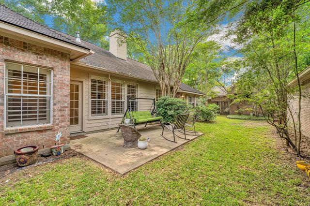 30 Vista Cove Circle, The Woodlands, TX 77381