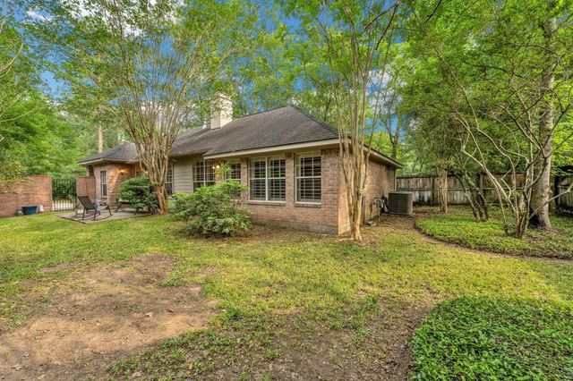 30 Vista Cove Circle, The Woodlands, TX 77381
