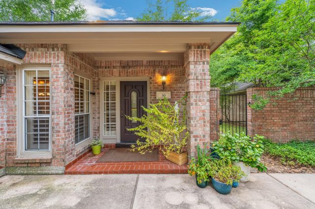 30 Vista Cove Circle, The Woodlands, TX 77381