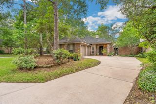 30 Vista Cove Circle, The Woodlands, TX 77381