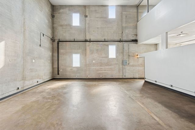 2054 W Grand Avenue, Chicago, IL 60612
