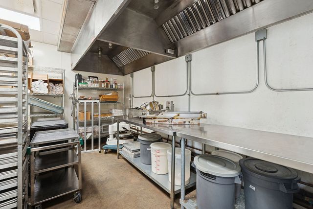 2054 W Grand Avenue, Chicago, IL 60612