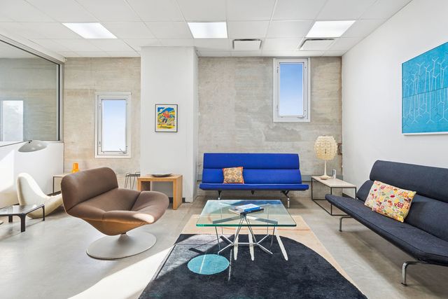 2054 W Grand Avenue, Chicago, IL 60612