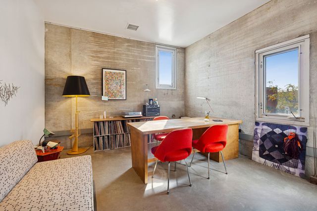 2054 W Grand Avenue, Chicago, IL 60612