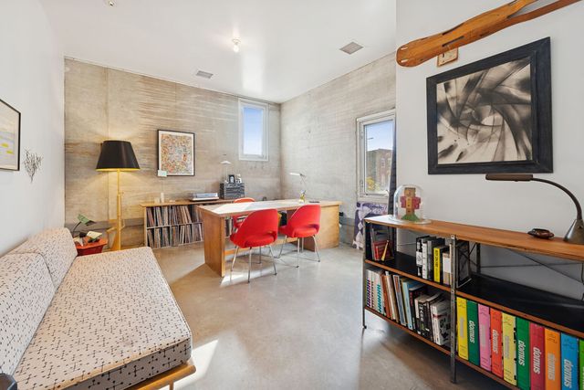 2054 W Grand Avenue, Chicago, IL 60612