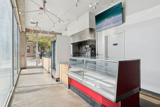 2054 W Grand Avenue, Chicago, IL 60612