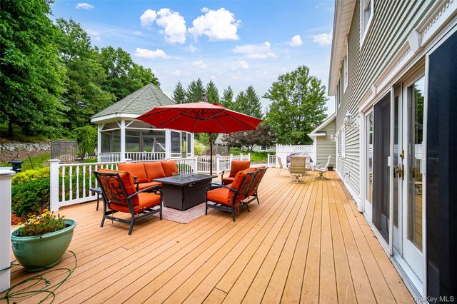 4 Fox Hollow Drive, Blooming Grove, NY 10914