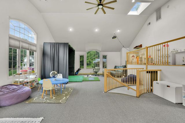 29 DEARBORN DR, Old Tappan, NJ 07675