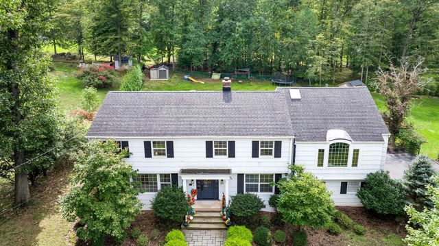 29 DEARBORN DR, Old Tappan, NJ 07675