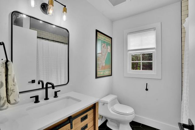 29 DEARBORN DR, Old Tappan, NJ 07675
