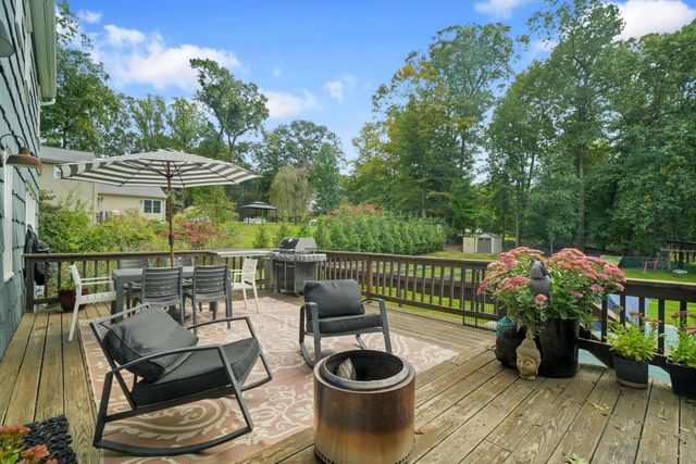 29 DEARBORN DR, Old Tappan, NJ 07675