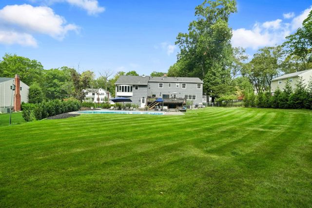 29 DEARBORN DR, Old Tappan, NJ 07675