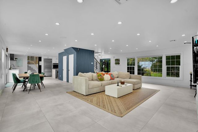 29 DEARBORN DR, Old Tappan, NJ 07675