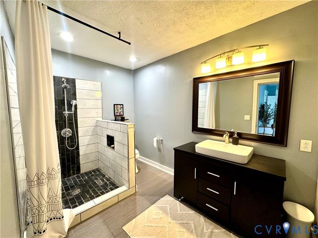 733 Arnold Ave, Richmond, VA 23222