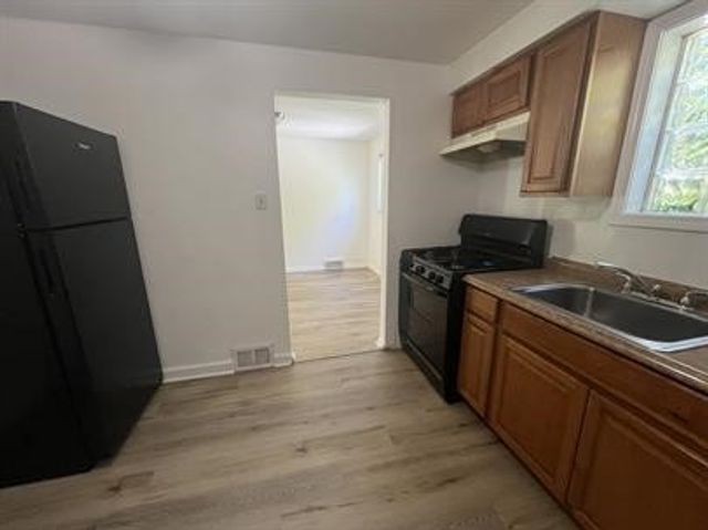 185 Howard St, Penn Hills, PA 15235