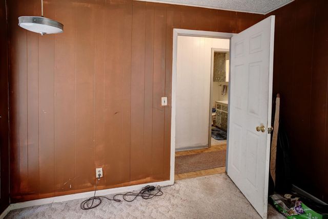 537 Leisure LN, Cedar Creek, TX 78612