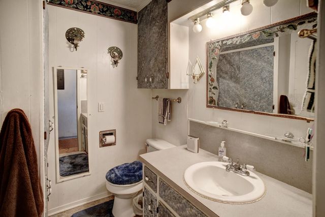 537 Leisure LN, Cedar Creek, TX 78612