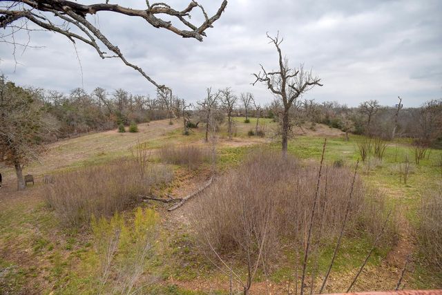 537 Leisure LN, Cedar Creek, TX 78612