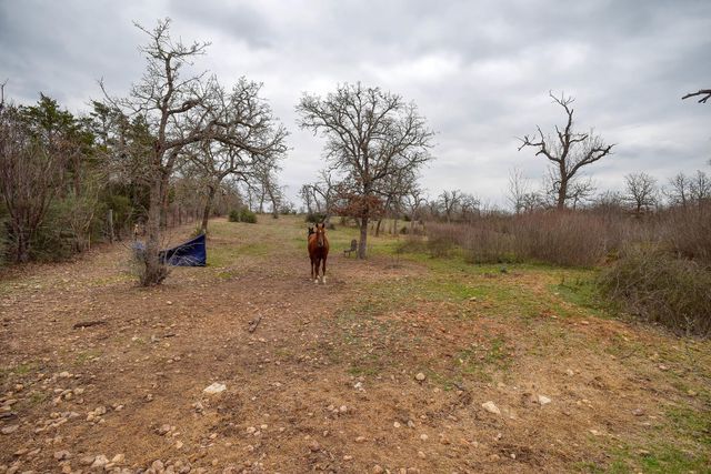 537 Leisure LN, Cedar Creek, TX 78612