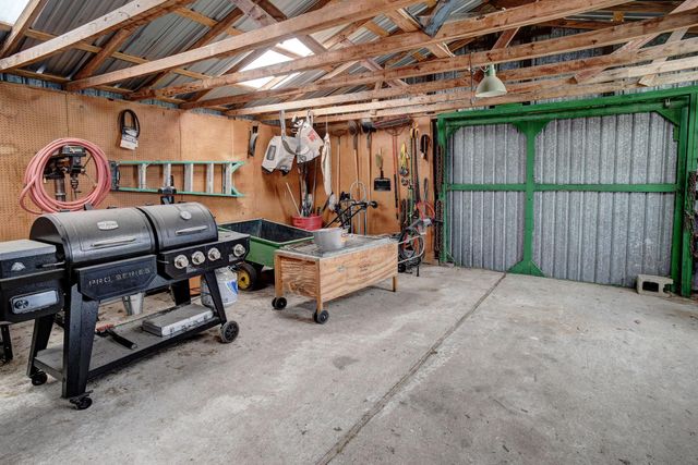 537 Leisure LN, Cedar Creek, TX 78612