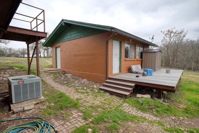 537 Leisure LN, Cedar Creek, TX 78612