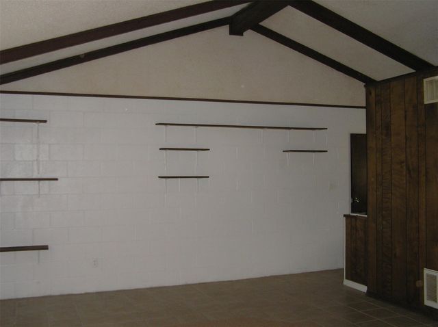 537 Leisure LN, Cedar Creek, TX 78612