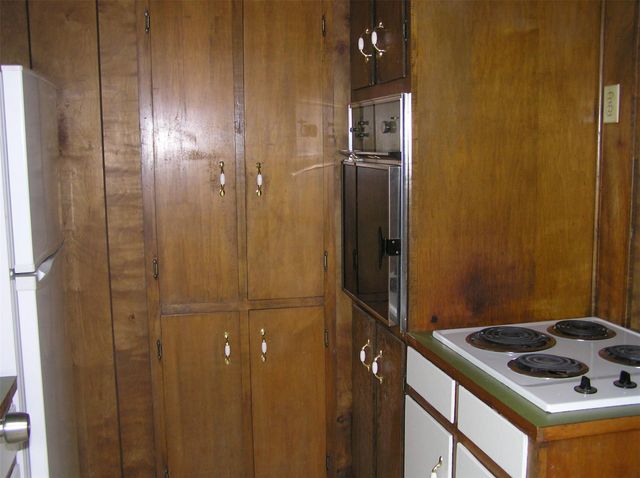 537 Leisure LN, Cedar Creek, TX 78612