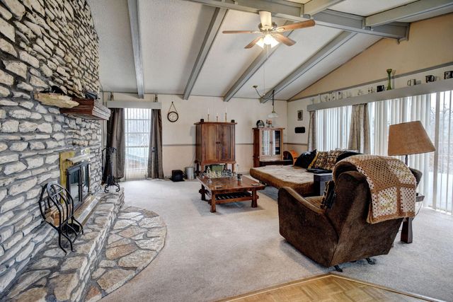 537 Leisure LN, Cedar Creek, TX 78612