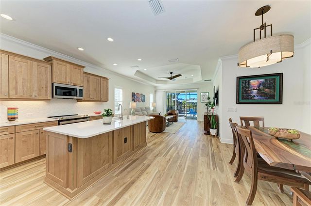 9920 CRYSTAL ISLE CIRCLE, Sarasota, FL 34241