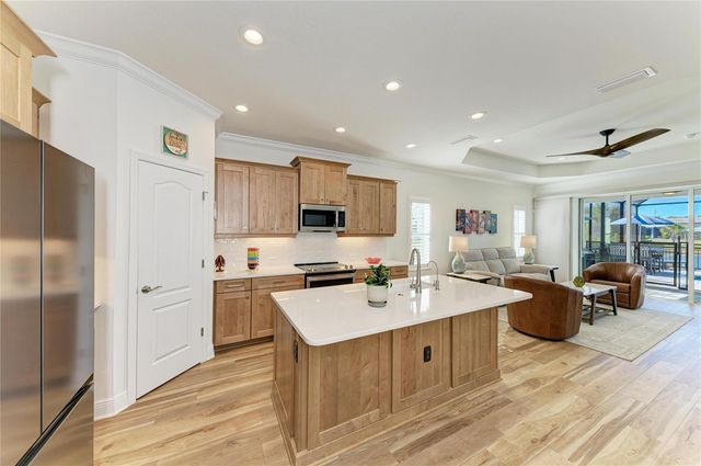 9920 CRYSTAL ISLE CIRCLE, Sarasota, FL 34241