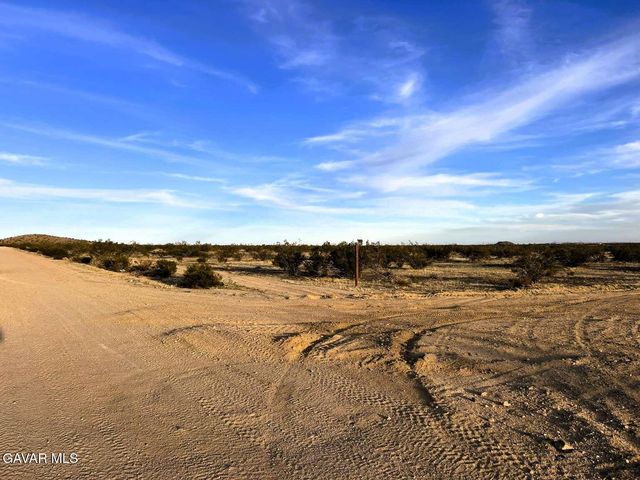 15884 Washburn Boulevard, California City, CA 93505