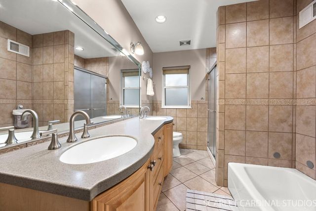 1910 E LIBERTY Drive, Wheaton, IL 60187