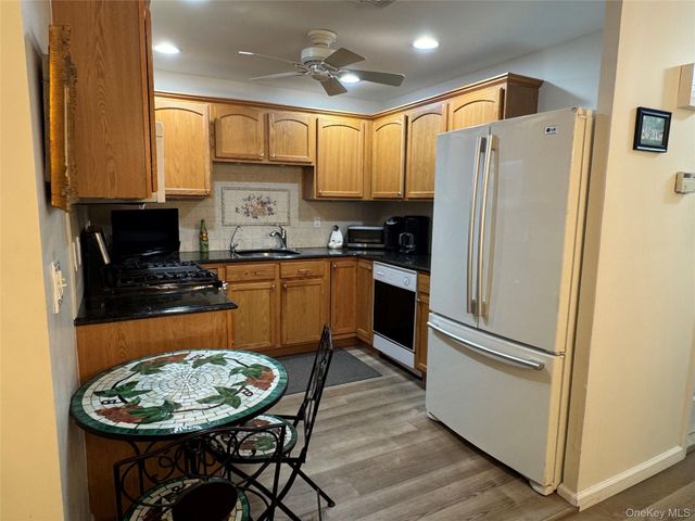 891 Altessa Boulevard, Melville, NY 11747