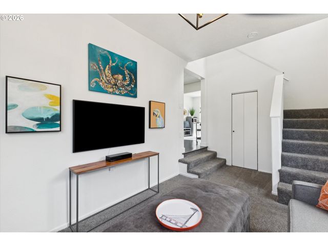 8912 Se STEPHENS St, Portland, OR 97216