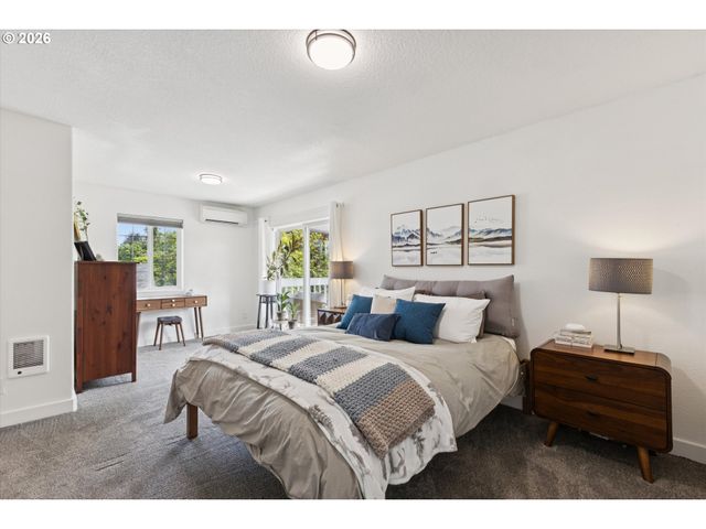 8912 Se STEPHENS St, Portland, OR 97216