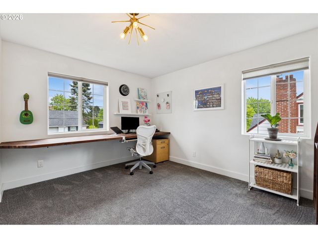 8912 Se STEPHENS St, Portland, OR 97216