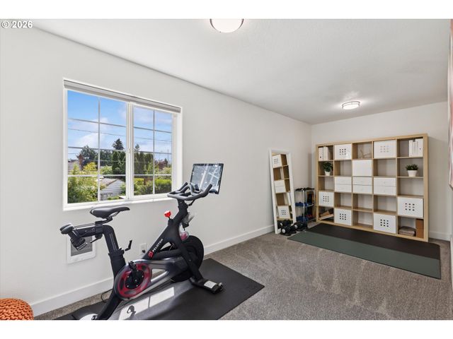 8912 Se STEPHENS St, Portland, OR 97216