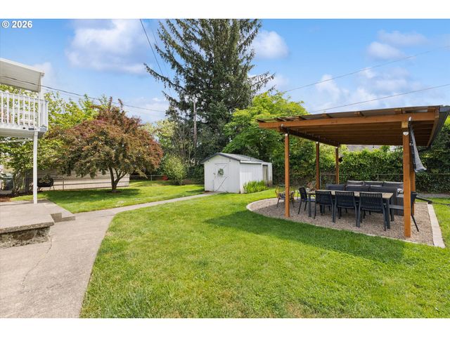 8912 Se STEPHENS St, Portland, OR 97216