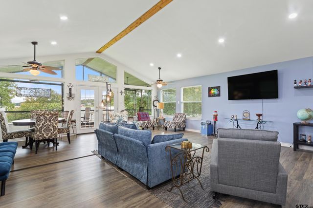 288 County Road 3133, Jacksonville, TX 75766