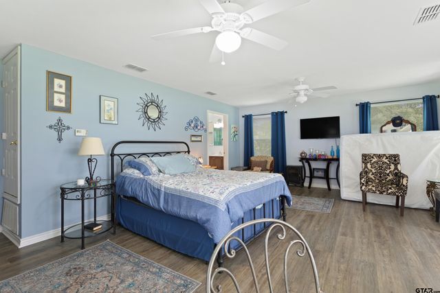288 County Road 3133, Jacksonville, TX 75766