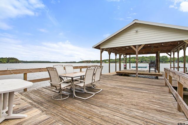 288 County Road 3133, Jacksonville, TX 75766