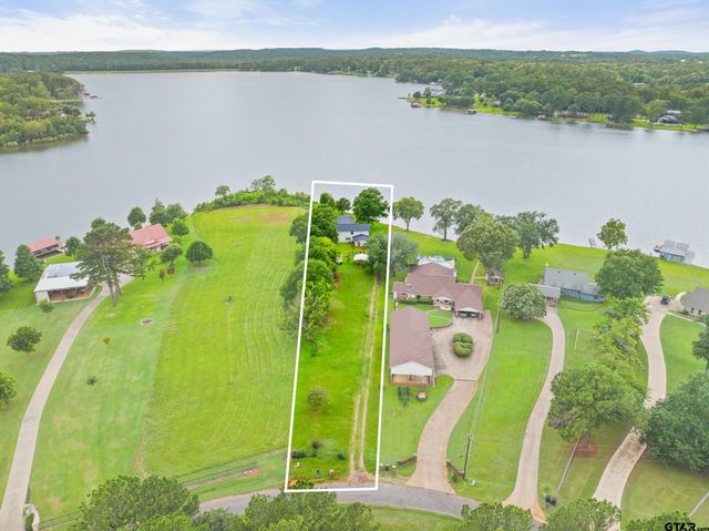 288 County Road 3133, Jacksonville, TX 75766