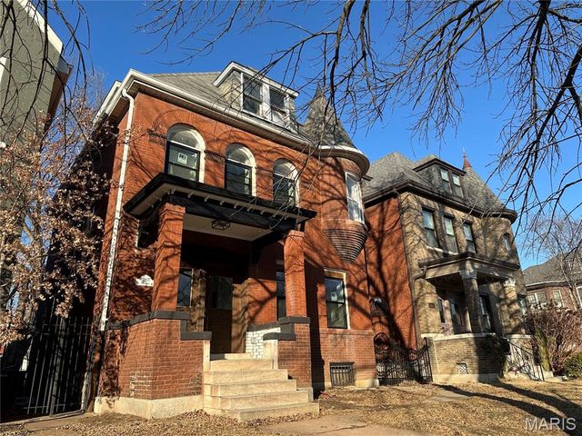 3805 Hartford Street, St Louis, MO 63116