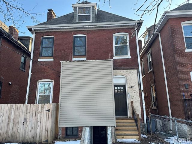 3805 Hartford Street, St Louis, MO 63116