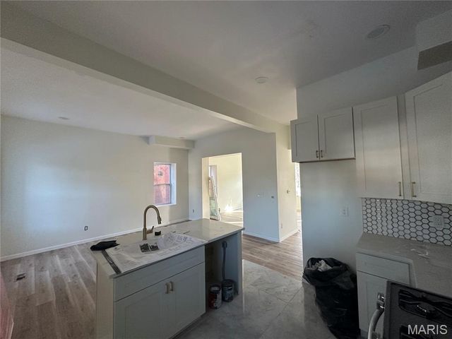 3805 Hartford Street, St Louis, MO 63116