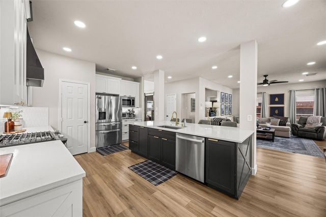 3514 Pine Chase Drive, Pearland, TX 77581